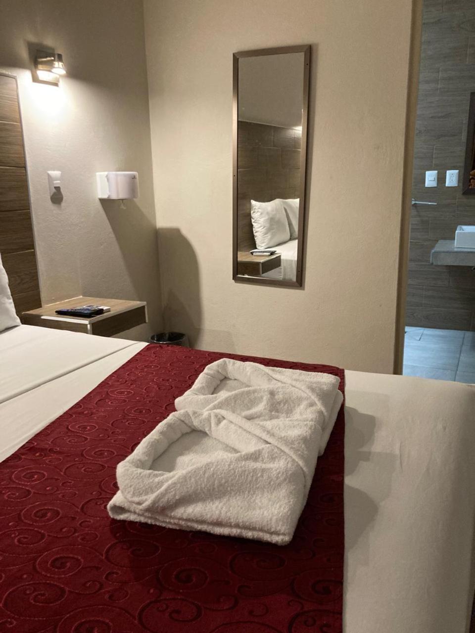 Hotel Guiva Aeropuerto Oaxaca Екстериор снимка